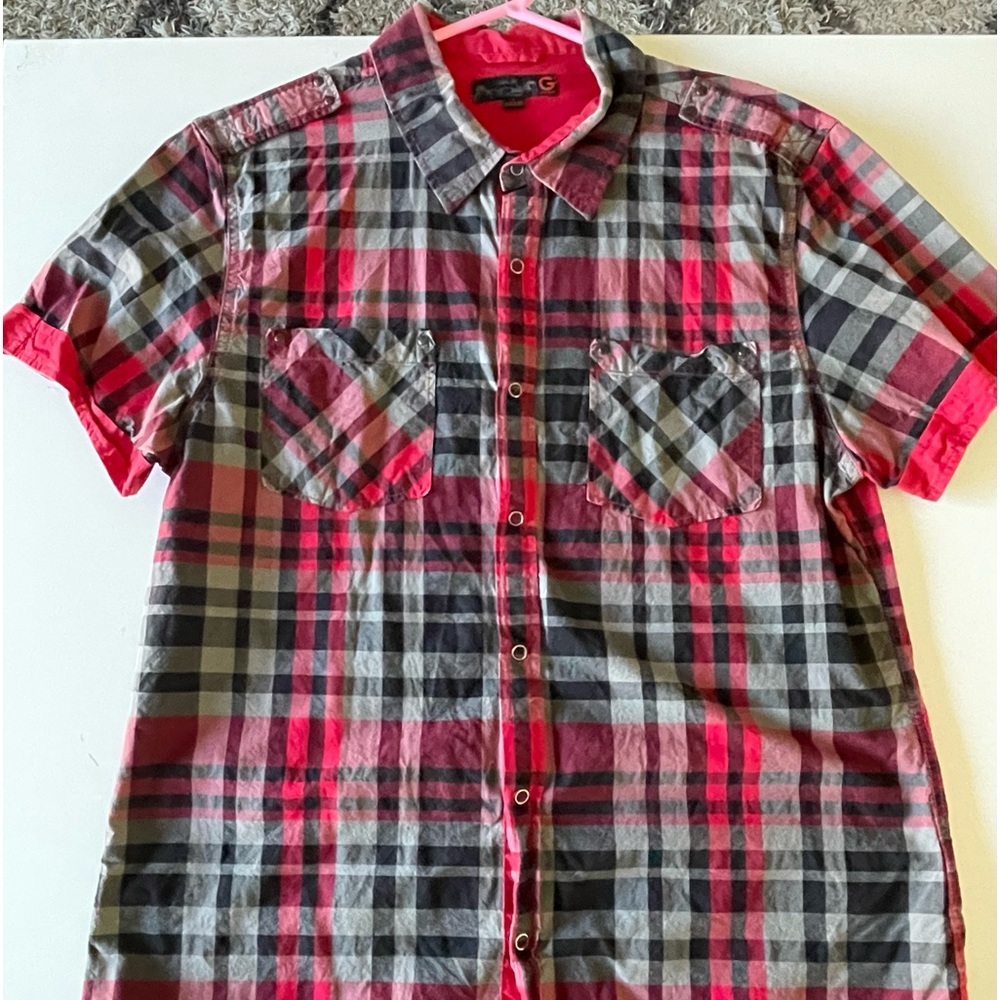 G by guess red/blk/gry plaid shirt slim fit sz Lrg
